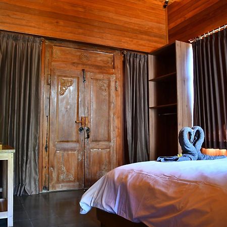 Putra'Lebah Amed Guest House المظهر الخارجي الصورة