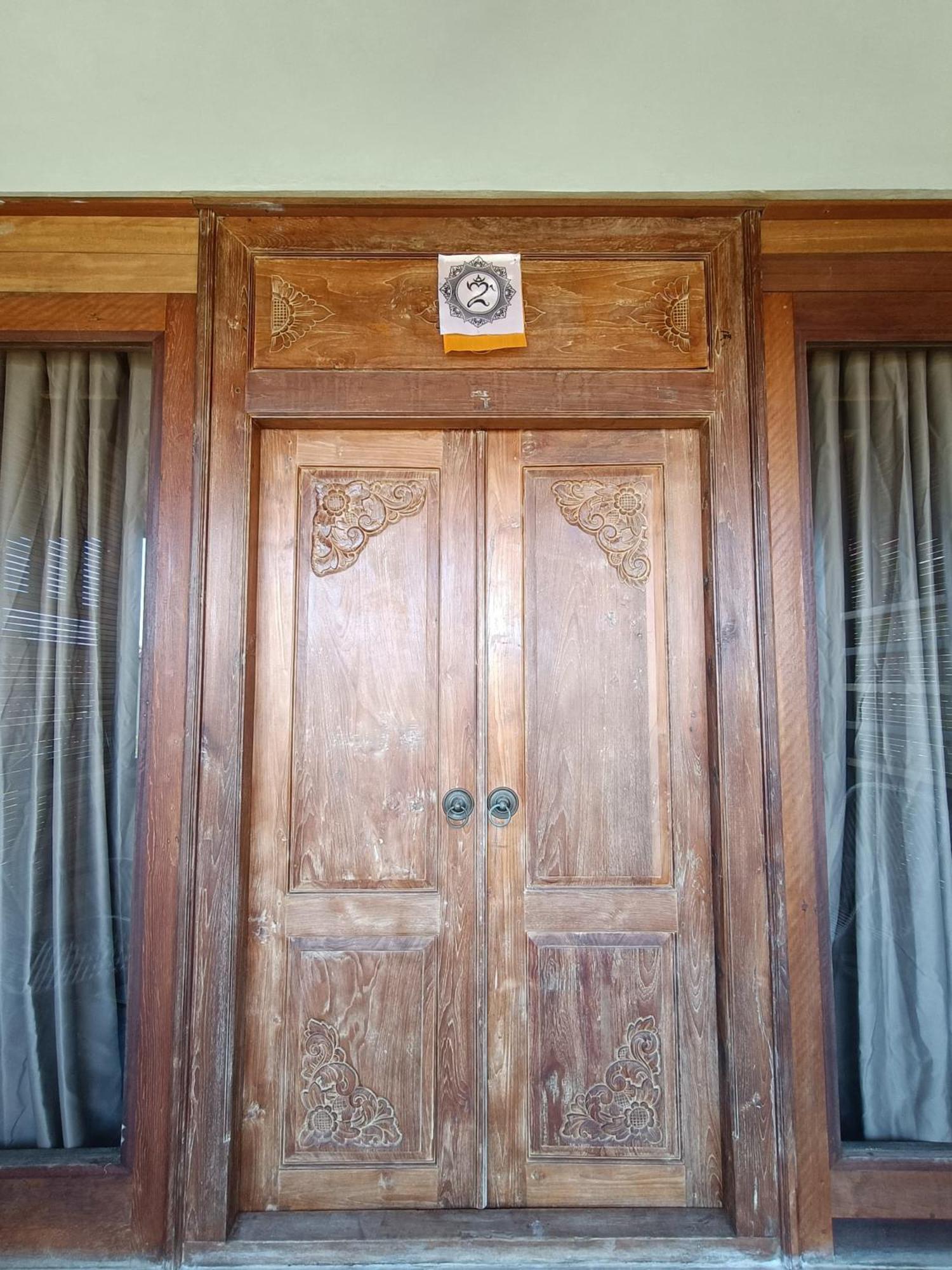 Putra'Lebah Amed Guest House المظهر الخارجي الصورة