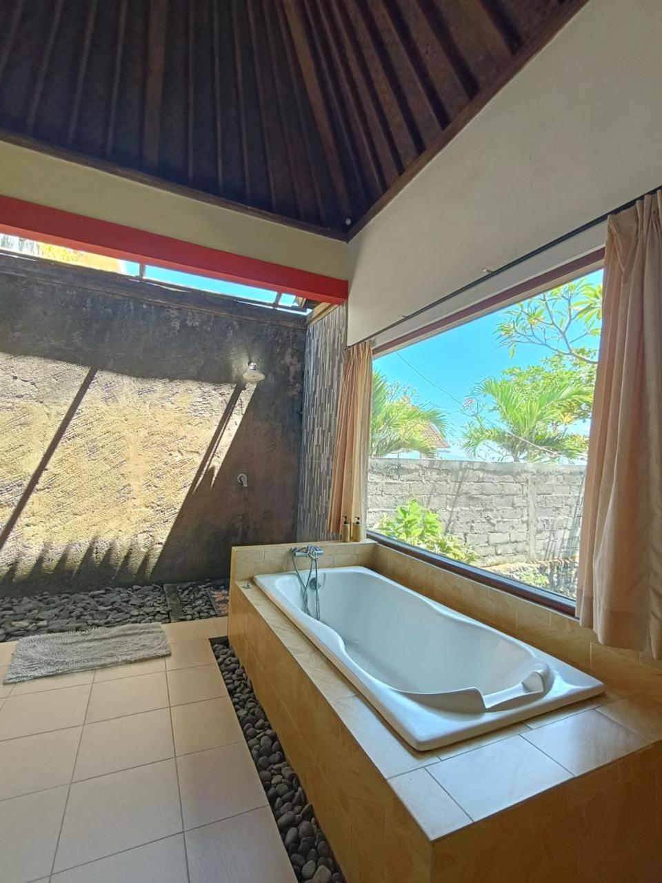 Putra'Lebah Amed Guest House المظهر الخارجي الصورة