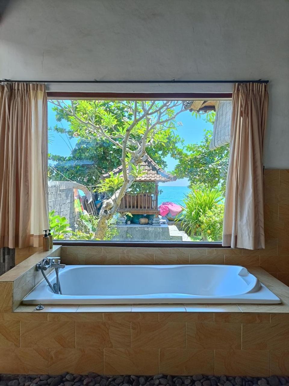 Putra'Lebah Amed Guest House المظهر الخارجي الصورة