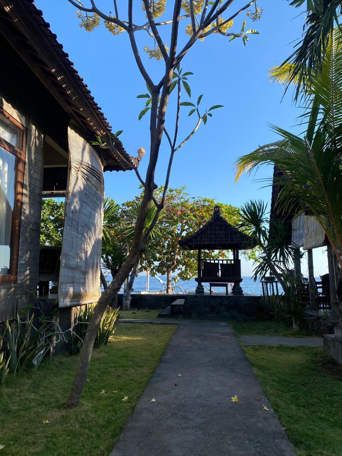 Putra'Lebah Amed Guest House المظهر الخارجي الصورة