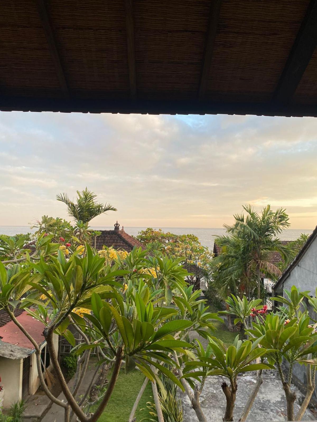 Putra'Lebah Amed Guest House المظهر الخارجي الصورة